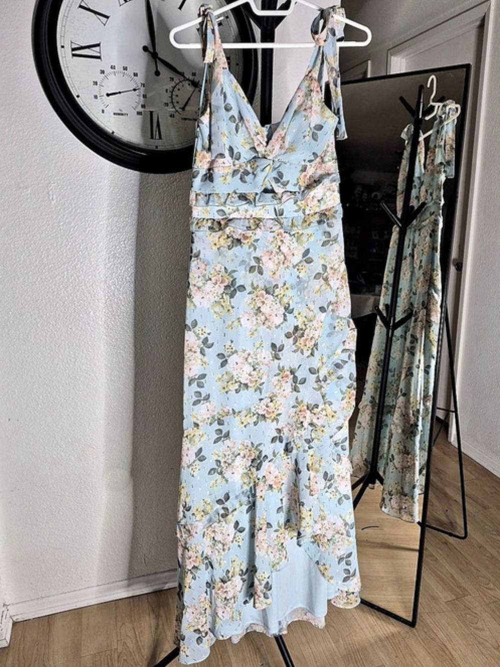 Roxberi elle | Floral Maxi Dress EUC Size XS